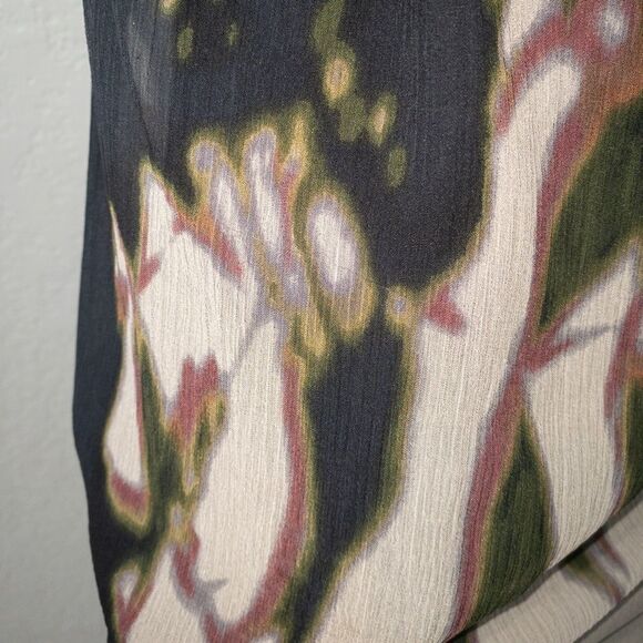 CAbi Leaf Silhouette Silk Tank Top‎ - Picture 4 of 7